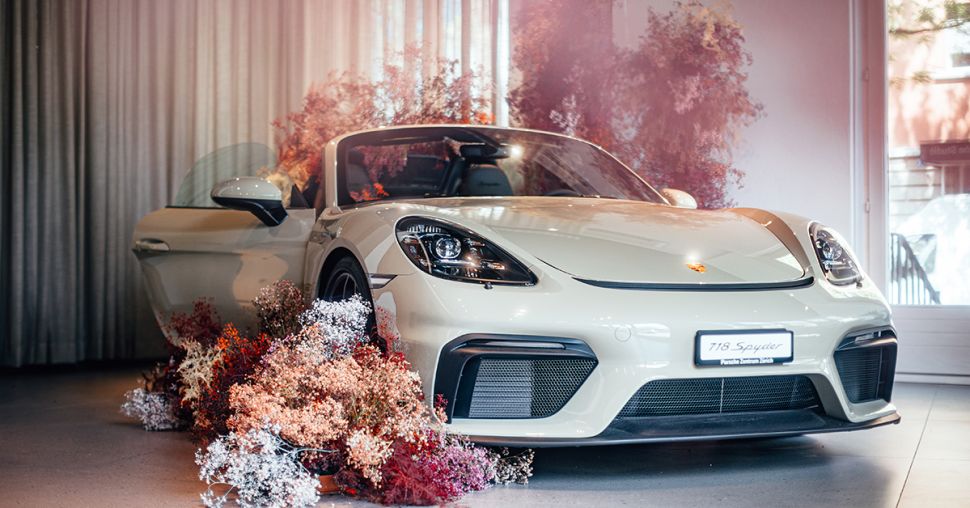 Porsche : l’automobile de luxe continue de séduire les femmes