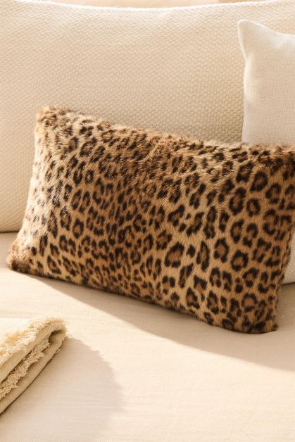 zara tendance léopard coussin