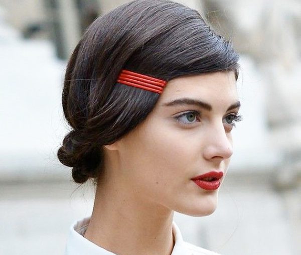 10 façons sympa de porter les barrettes