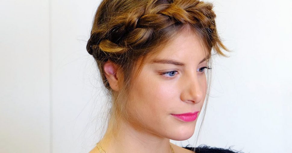 Une tresse couronne romantique en 5 étapes