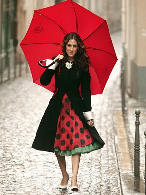 Carrie bradshaw robe à pois rouge et noire