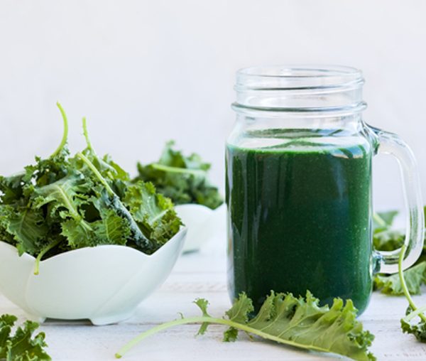 Kale : 3 recettes veggie pour l’adopter