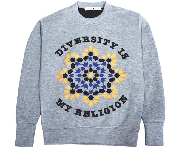 Le sweat “Diversity is my Religion” de Louise Assomo