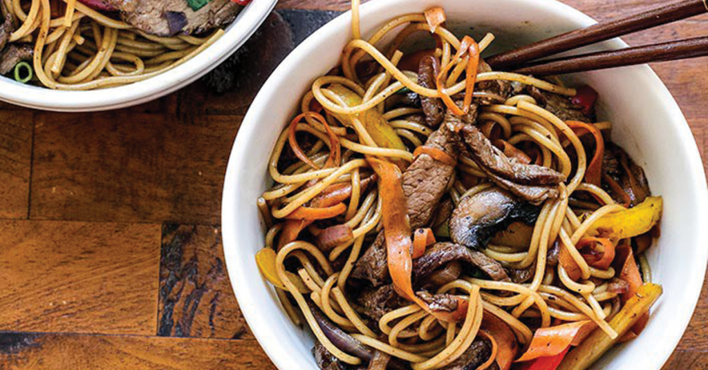 Nouilles au bœuf et aux légumes