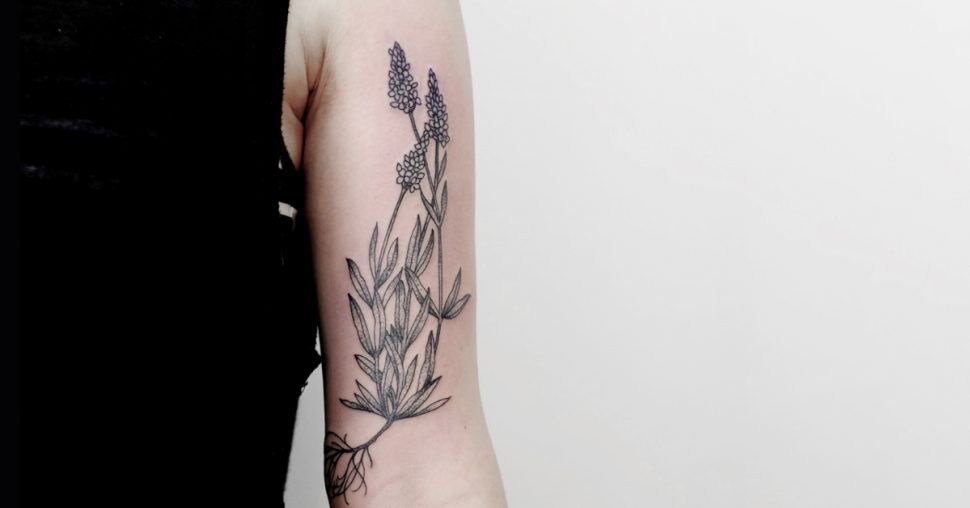 15 tatouages fleuris qui nous font envie