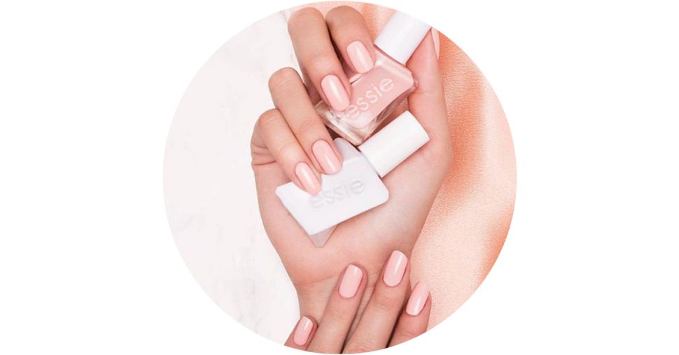 Essie Gel Couture: les nouveaux vernis qui tiennent 2 fois plus longtemps