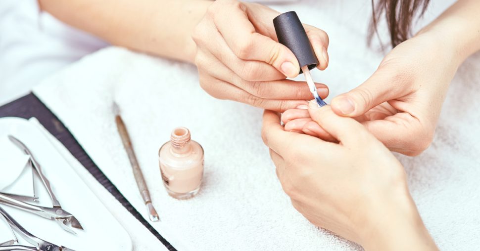 Gel Break: le traitement choc pour réparer ses ongles en 1 semaine