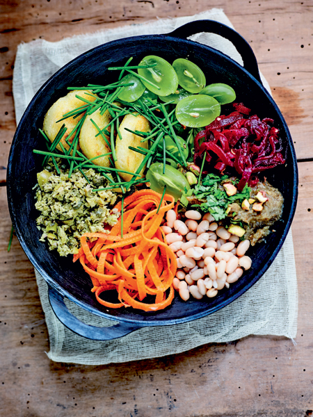 Buddha Bowl palets de polenta, haricots blancs et purée d’aubergine