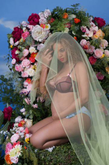 Beyoncé partage les photos de sa grossesse sur Internet