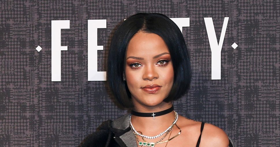 Rihanna lance sa ligne de maquillage et cherche un make-up artist