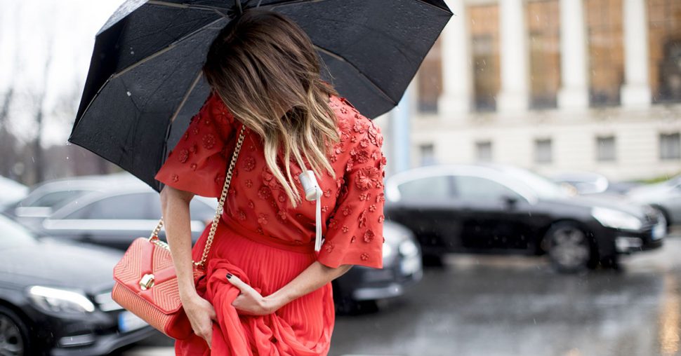 10 looks pour être sexy sous la pluie