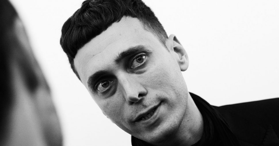 Hedi Slimane devient le nouveau directeur artistique de Céline