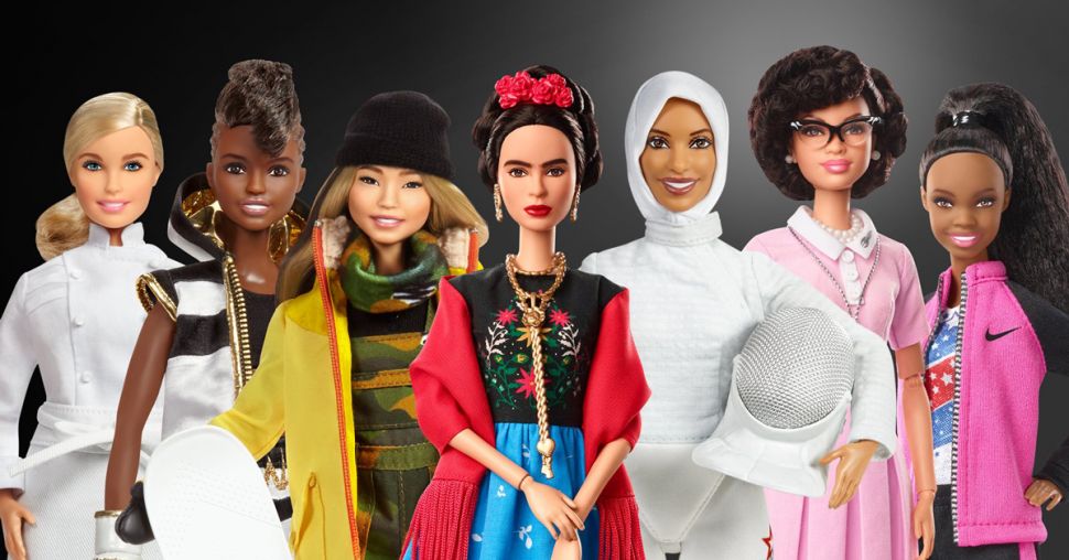 Mattel lance une collection de 17 Barbie inspirantes pour le 8 mars