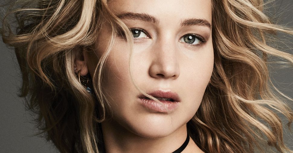 Jennifer Lawrence égérie du nouveau parfum féminin Dior