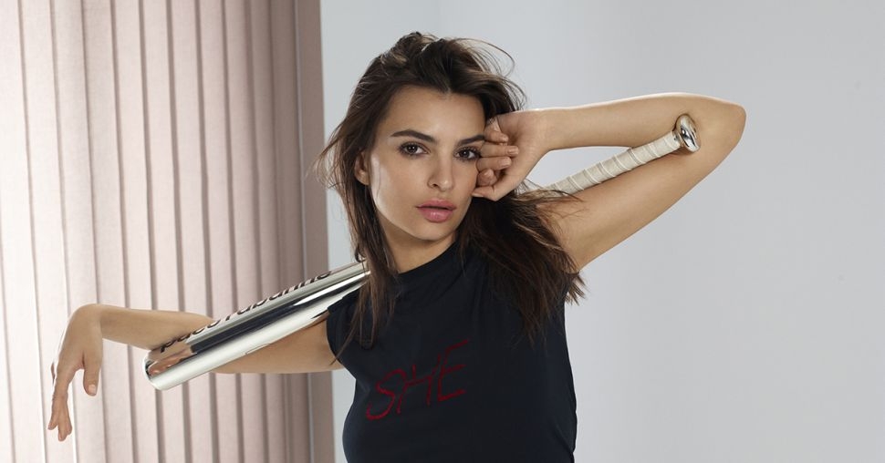 Emily Ratajkowski : égérie féministe du nouveau parfum Paco Rabanne