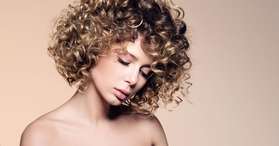 6 astuces pour sublimer les cheveux naturellement bouclés