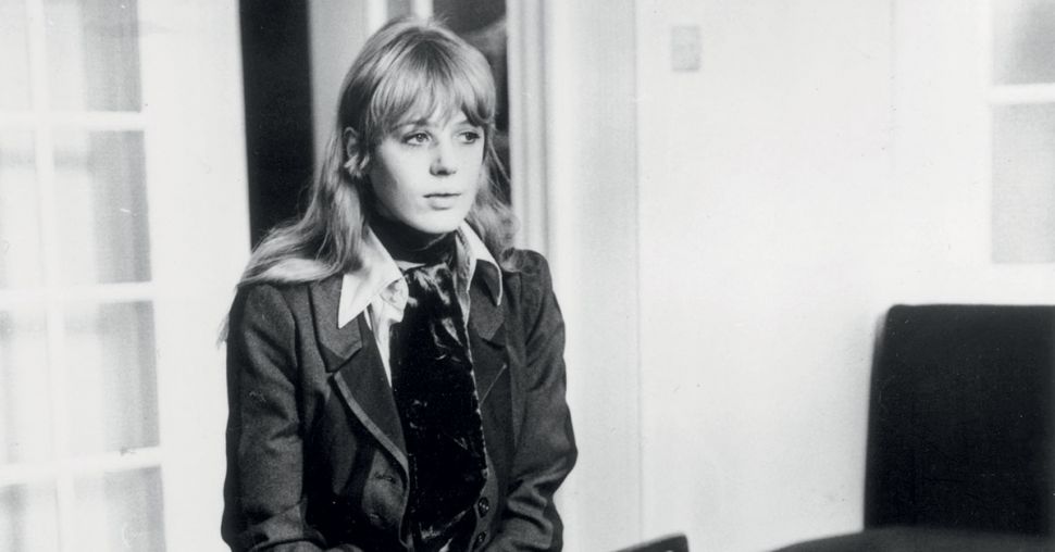 Portrait : qui est Marianne Faithfull, icône des sixties ?