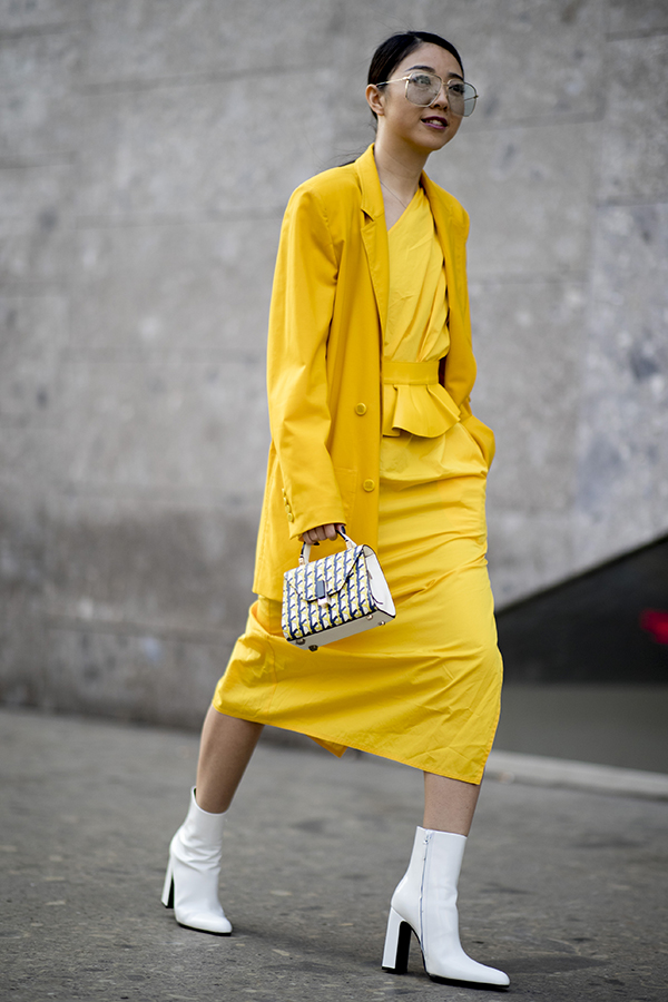 Ensemble jaune