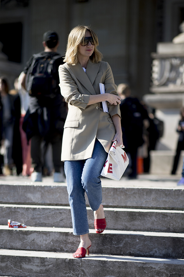 mules rouges paris fashion week