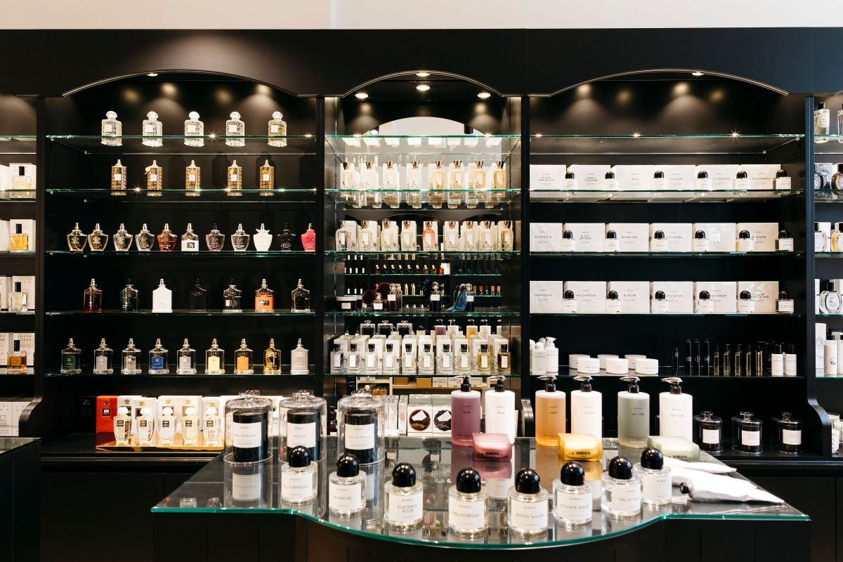 Necessities / Parfumerie de niche