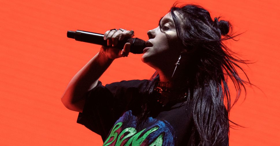 Pourquoi on adore Billie Eilish, la nouvelle égérie Calvin Klein ?