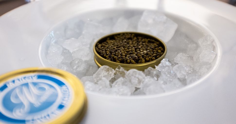 Secrets de chefs : 5 manières d’accompagner du caviar