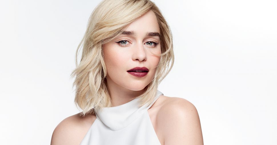 Emilia Clarke est la nouvelle ambassadrice de la marque Clinique