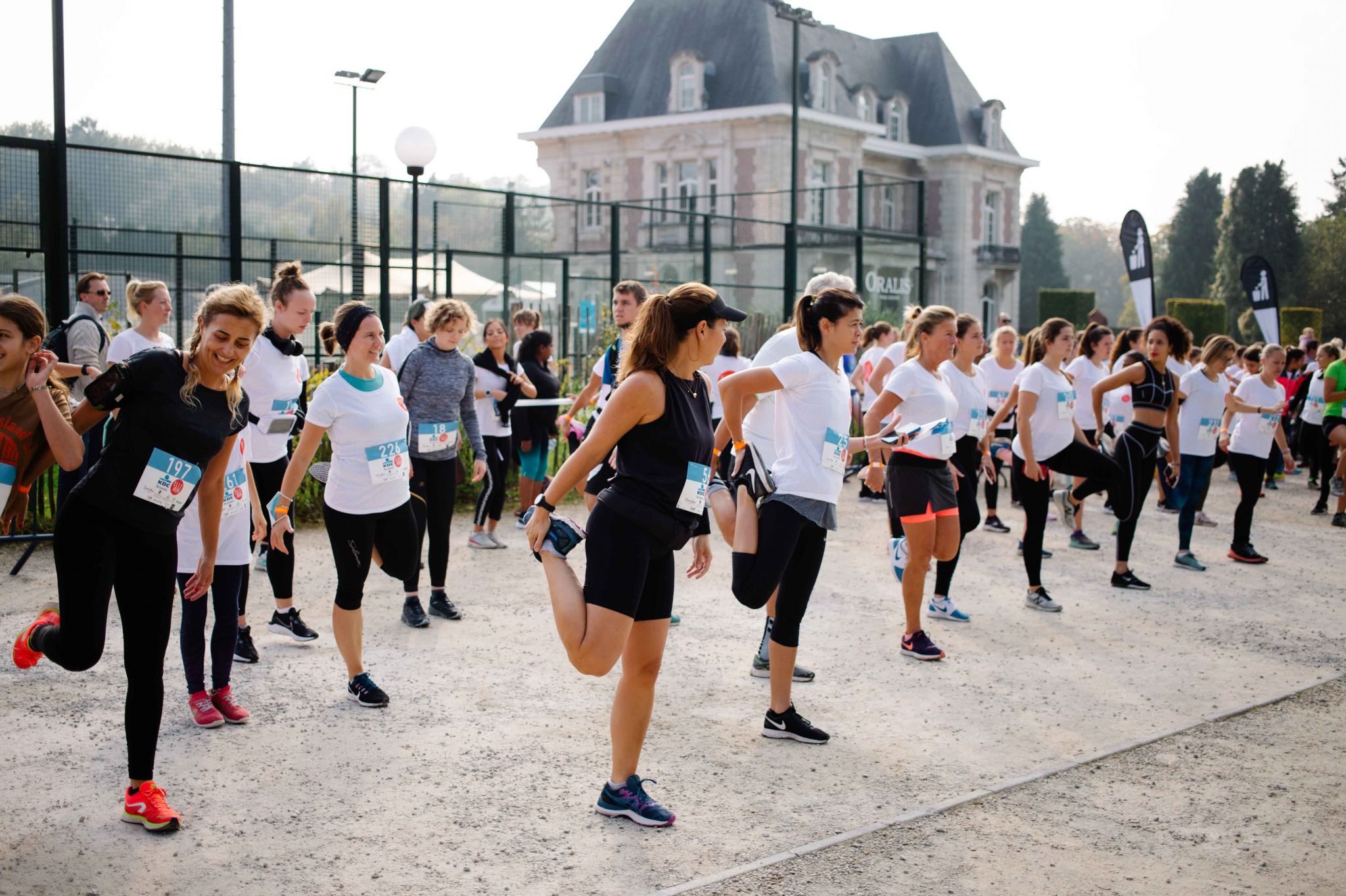 femmes qui s'étirent