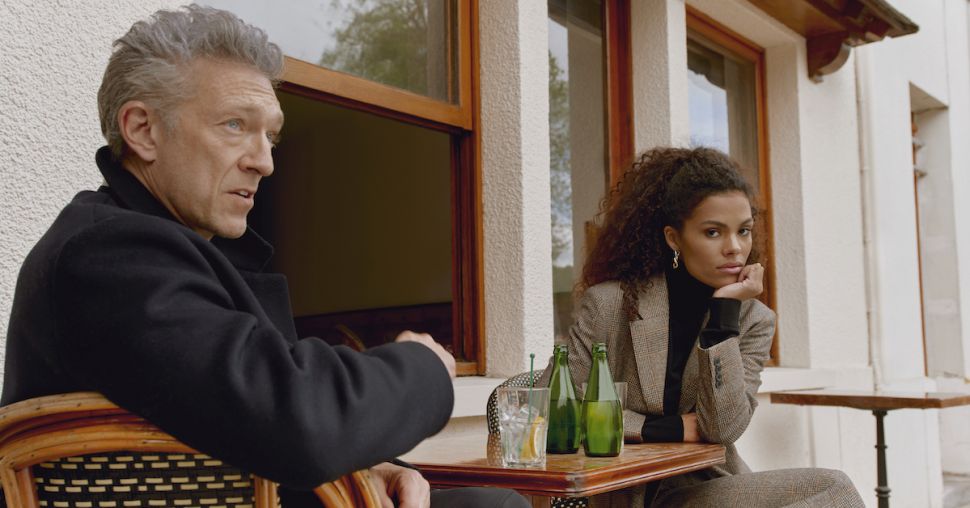 The Kooples dévoile sa campagne AH21 avec Vincent Cassel et Tina Kunakey