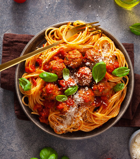 Recette Spaghetti et boulettes de veau, sauce tomate et basilic