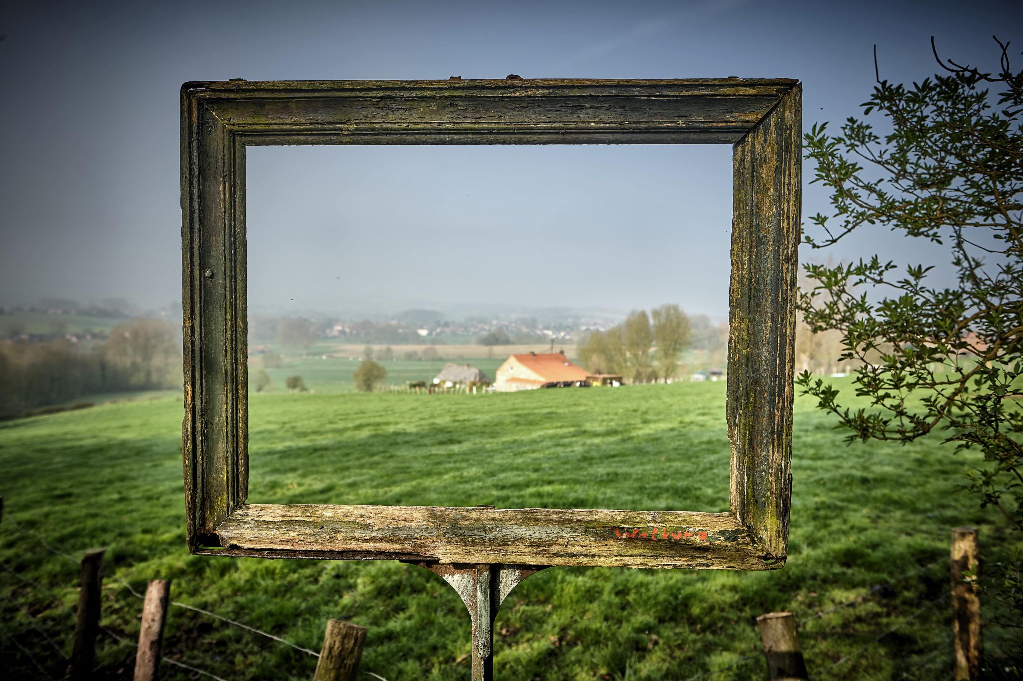 Ellezelles, Le sentier de l'étrange