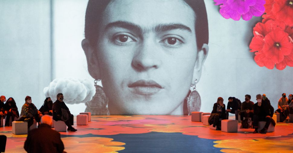 L’expo Frida Kahlo : plongée immersive dans la vie de l’icône