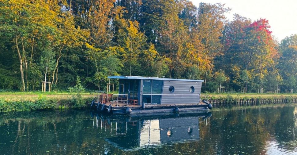 Où tester une nuit insolite sur un bateau en Belgique ?