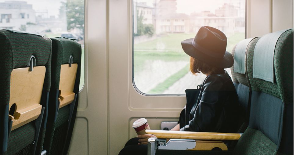 Témoignage : je vis une histoire d’amour secrète avec “le type du train”