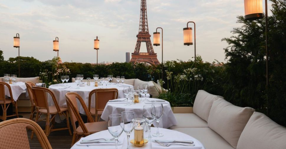 5 rooftops parisiens où se prélasser cet été