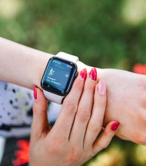 Montre Connectée Femme Élégante Smartwatch Cardio Étanche Ip68