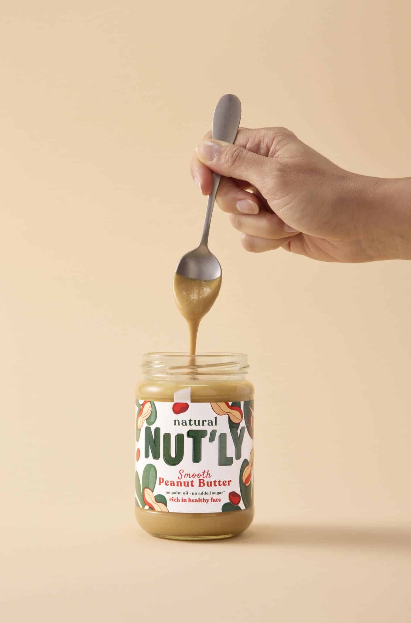 Natural Nut'ly Peanut Butter Smooth ©Alexandre Bibaut