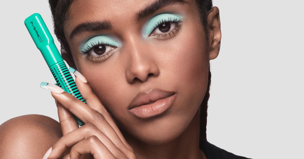 MAC lance un mascara pour rafraîchir nos cils entre 2 applications