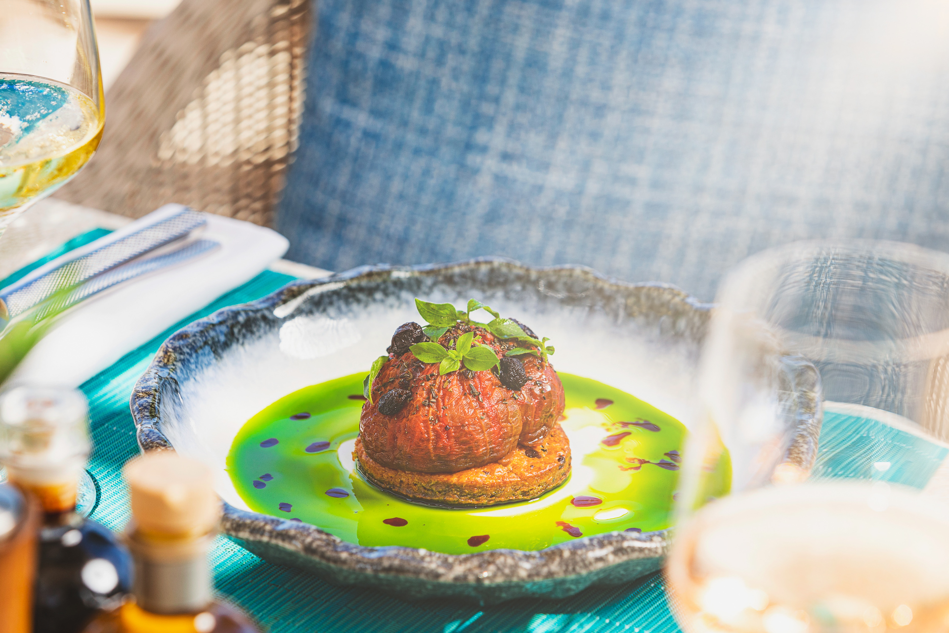 Amis Saint Bart Restaurant et ses plats mélangeant produits méditerranéens et locaux