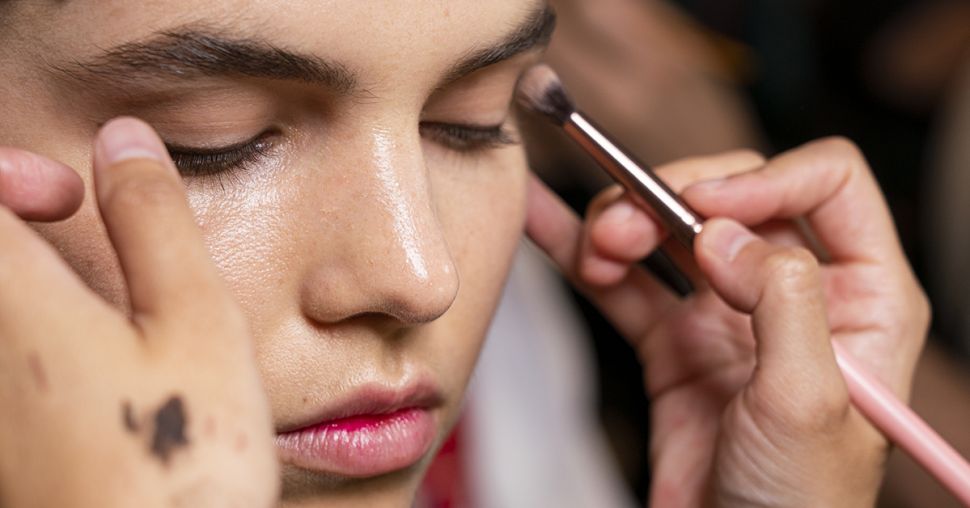 Rehausser le regard grâce au maquillage ? Des expert beauté dévoilent leurs meilleurs conseils