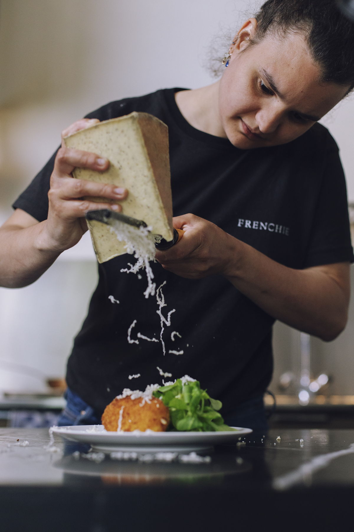 cheesy pop up croquette au fromage