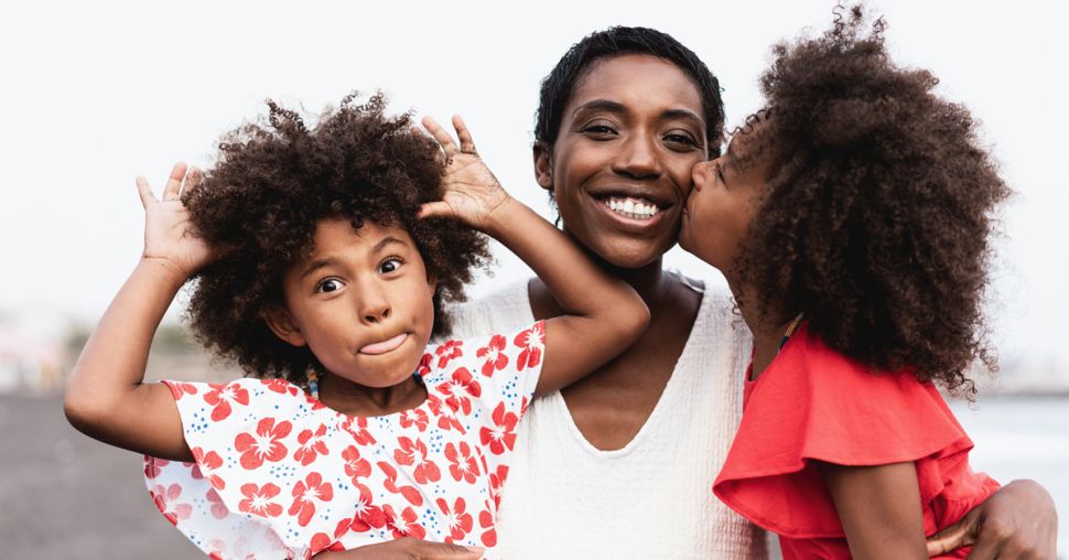 Comment prendre soin des cheveux texturés des kids ? 