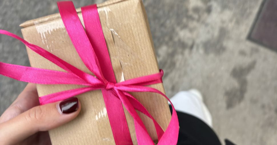 24 idées de cadeaux pas chers à offrir à son Secret Santa