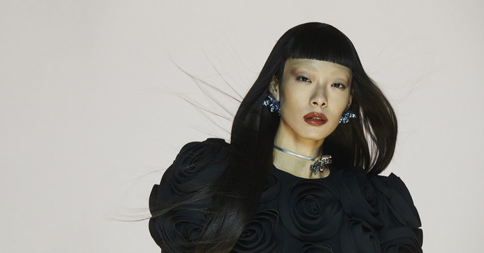 Rina Sawayama nouvelle ambassadrice luxe pour Zalando