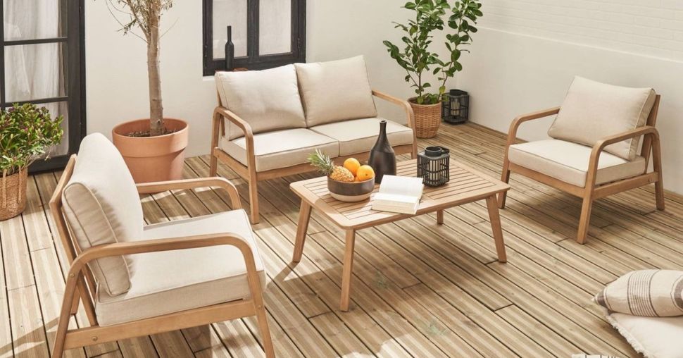 Salon de jardin en bois : nos conseils pour une décoration écologique et durable