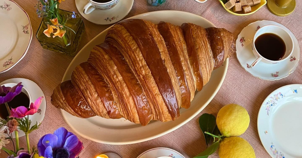 Cette boulangerie bruxelloise vend un croissant géant d’un kilo