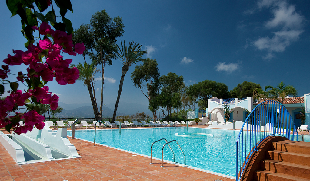 Photo de la piscine du spa du Arbatax Park Resort & Spa.