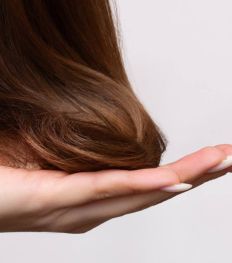 Renforcez vos cheveux et vos ongles avec des solutions naturelles