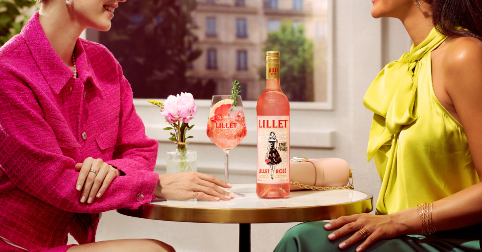 GAGNEZ: 4 FOIS UNE BOUTEILLE LILLET X EMILY IN PARIS EN ÉDITION LIMITÉE 