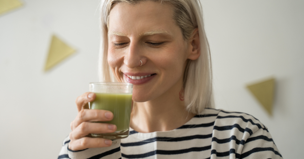 Dents sensibles ? Dégustez un iced matcha sans douleur